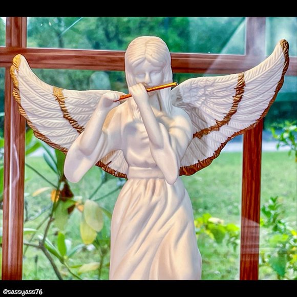 ▪️VTG▪️Mid-Century Hand-Painted Porcelain Fluted Playing ANGEL Figure - Picture 4 of 9